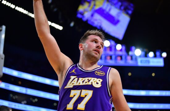 Los Angeles le za aktualnimi NBA prvaki (VIDEO)