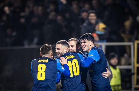 Pet minut celjske čarovnije za skalp poljskega velikana (VIDEO)