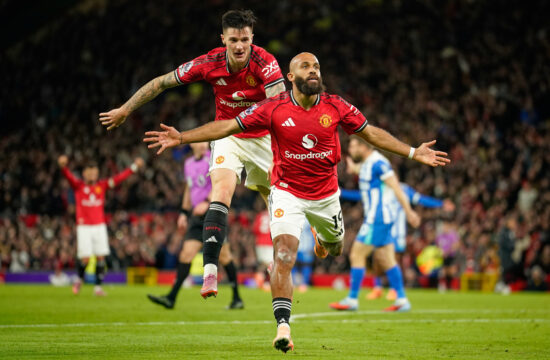 Dvojni derbi vodilnih, Šeško gostuje v Londonu