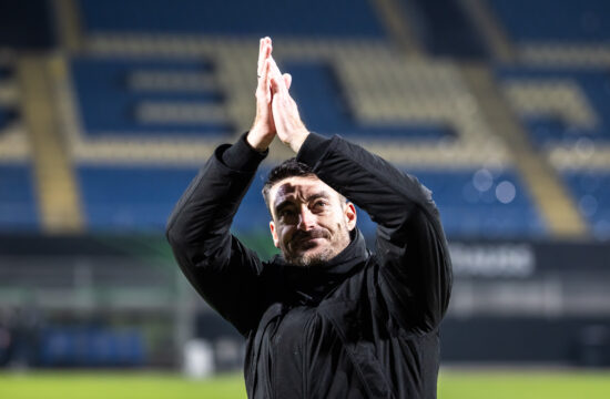 Trener Zvezde ponudil odstop, Riera usodo prepušča Celju