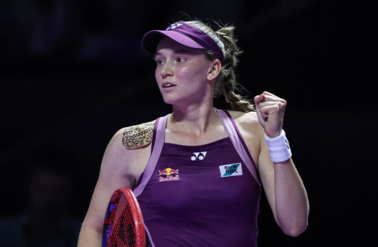 Ribakina prva finalistka zaključnega turnirja WTA