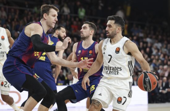 Real dobil el clasico, Zvezda ponižala grškega velikana (VIDEO)