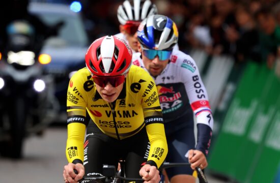 Jonas Vingegaard na Japonskem ugnal Primoža Rogliča (VIDEO)