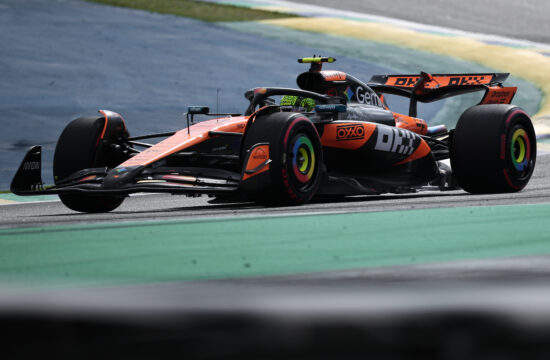 Norris z velikim korakom proti naslovu, Max iz boksov do stopničk (VIDEO)