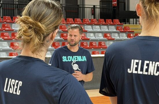 Novi selektor se predstavi: Slovenke začele priprave