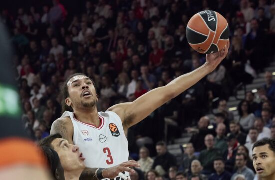 Olympiacos stresel Žalgiris, Dubaj s stotico proti Zvezdi (VIDEO)