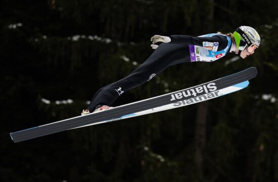 Sijajne Slovenke na mladinskem SP pometle s konkurenco