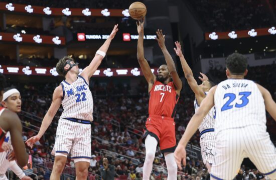 Houston se je oprl na veterana, Dallas na novinca (VIDEO)