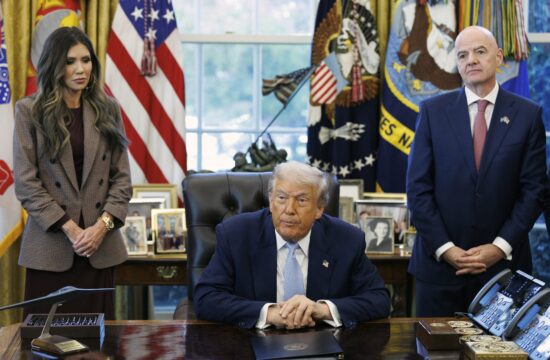 Infantino miri, Trump pa grozi z odvzemom tekem