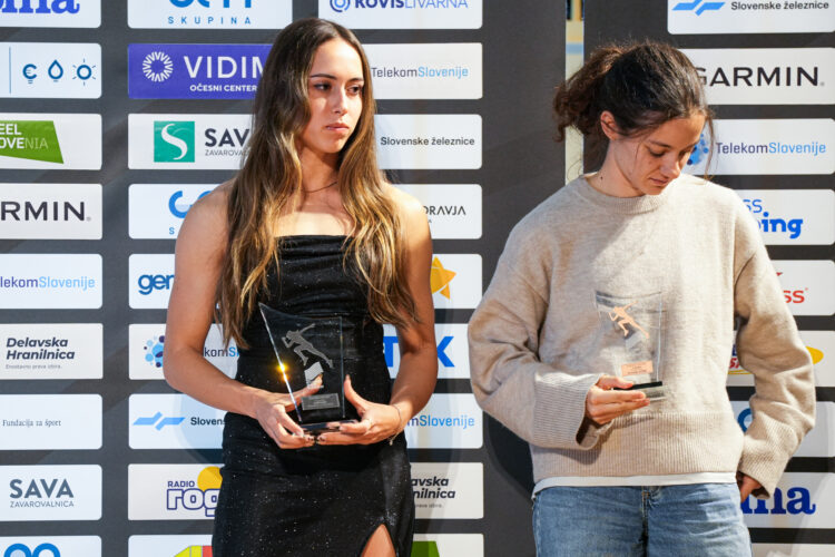 Karolina Zbičajnik in Veronika Sadek