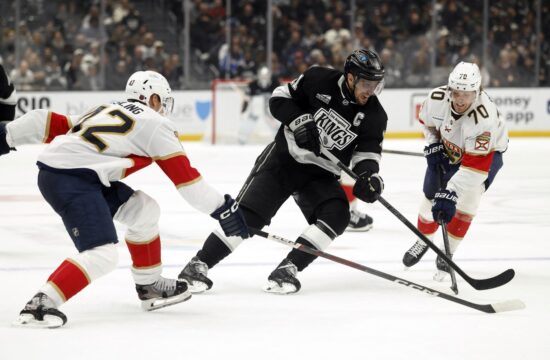 Zadetek in podaja Kopitarja premalo za popoln izkupiček