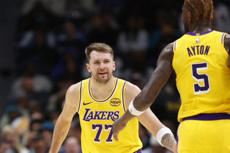 Lakersi zmagujejo, a Dončić ima z njim negativno bilanco