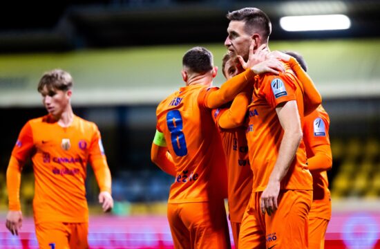 Celjani drevi proti Driti