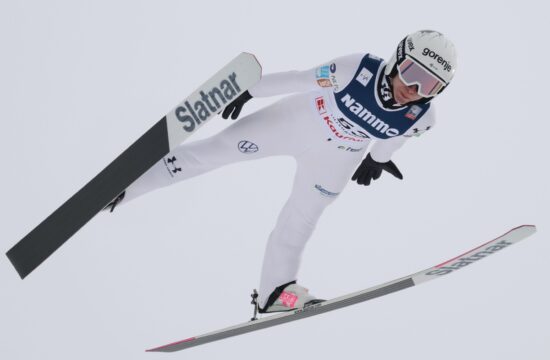 Na uvodni tekmi v Wisli brez Nike Prevc