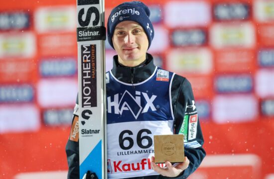 Domen Prevc v Lillehammerju le za Japoncem