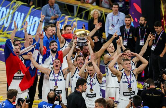 Prerezana rdeča nit zlatega EuroBasketa 2017