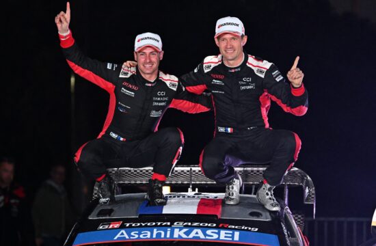 Sebastien Ogier izenačil rojaka Loeba