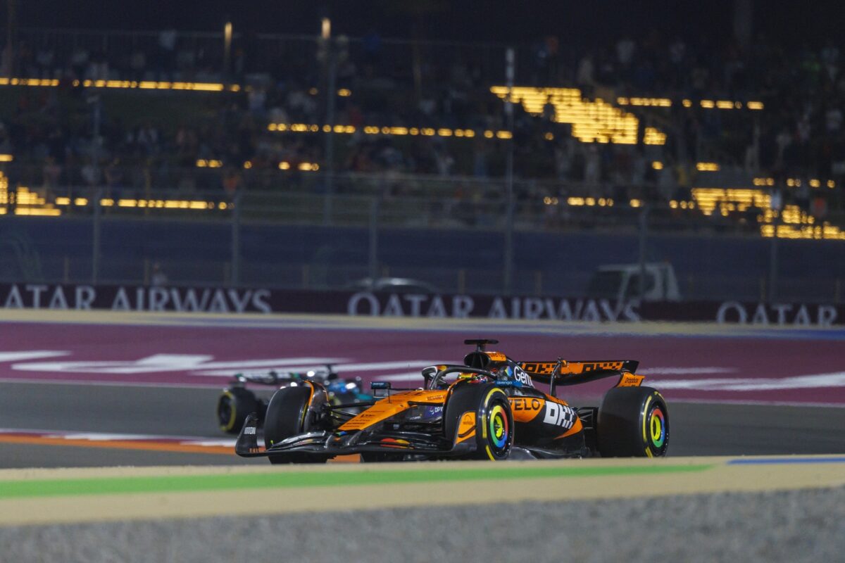 Piastri vrgel rokavico, boj za naslov se zapleta (VIDEO)