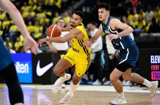 Slovenci v Göteborgu strli odpor Švedov