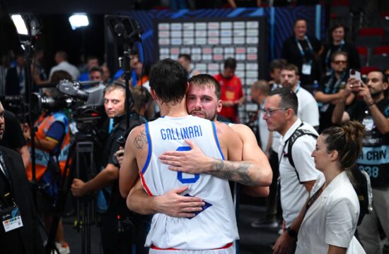 Legendarni Italijan košarki pomahal v slovo