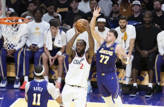 Kolaps Los Angelesa vso ligo potisnil v godljo