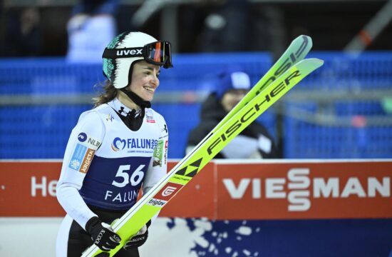 Na uvodni tekmi v Wisli tri Slovenke, brez Nike Prevc