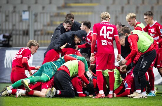 Mrk Maribora v drugem polčasu, Aluminij osvojil Ljudski vrt (VIDEO)