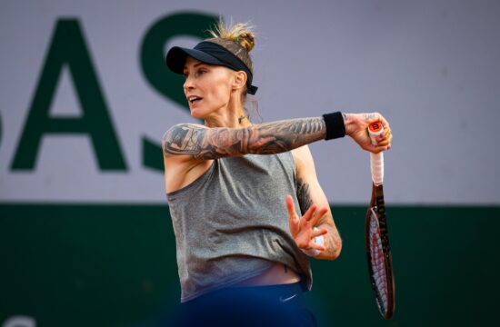 Polona Hercog do prvega finala po devetih letih