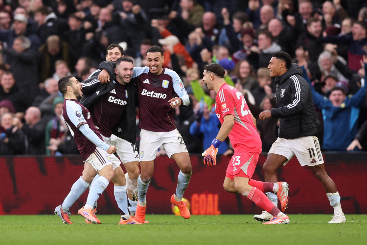 Aston Villa premagala Arsenal, Bijolov Leeds do točke proti Liverpoolu (VIDEO)