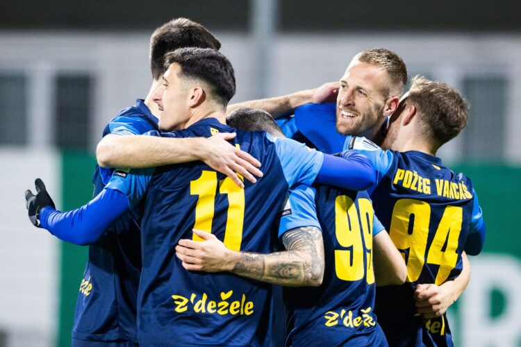 Celjani z visoko zmago kronali naslov jesenskega prvaka (VIDEO)