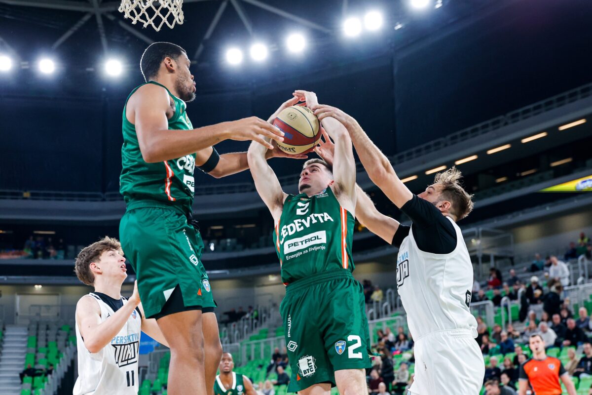 Olimpija dobila mestni derbi, a si nakopala nove težave