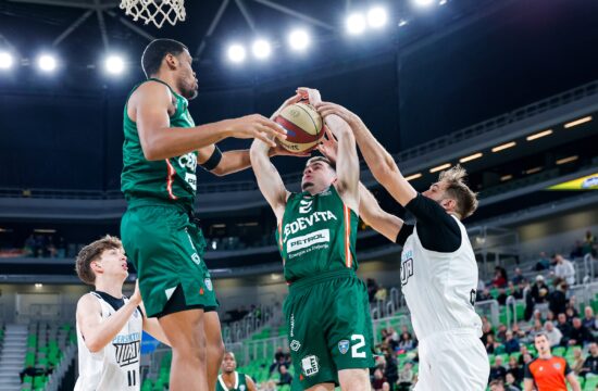 Olimpija dobila mestni derbi, a si nakopala nove težave