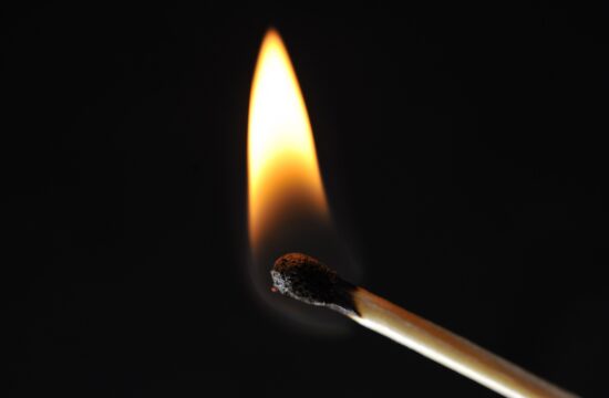 Klub izpadel, navijači zažgali stadion (VIDEO)