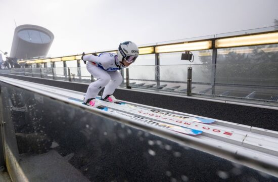 Nika Prevc spet v igri za vrh