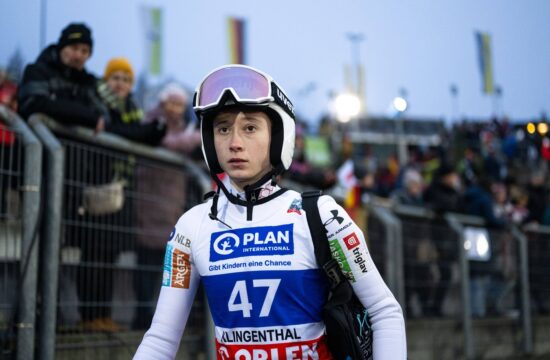 Nika Prevc za las ob zmago