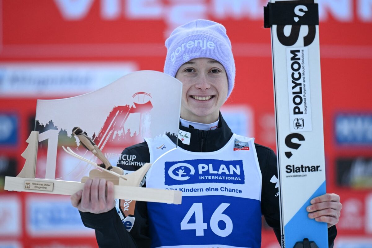 Nika Prevc tudi v zmagovitih skokih našla prostor za napredek (VIDEO)