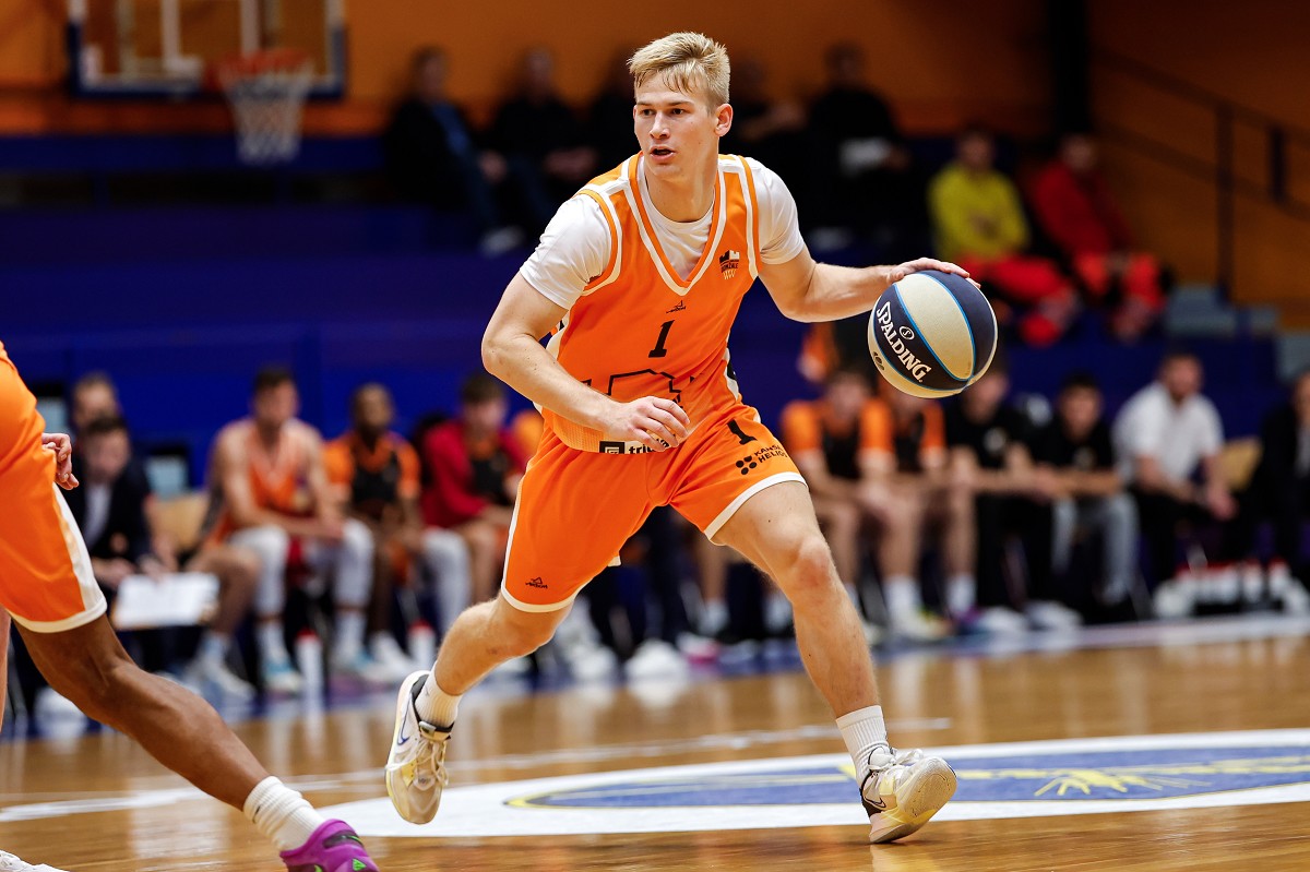 Domžalčani z novo zmago skočili na vrh lestvice