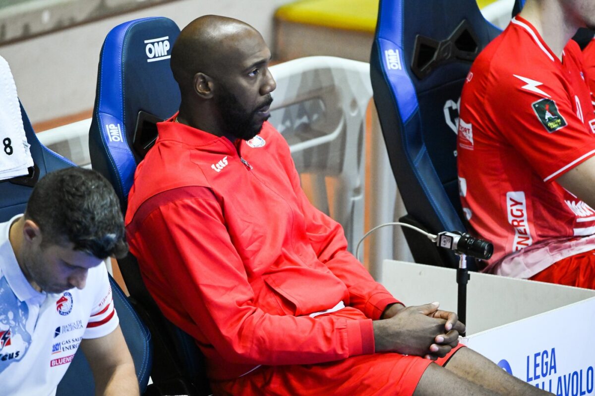 Direktor stisnil zobe, a zdravje igralca je pomembnejše