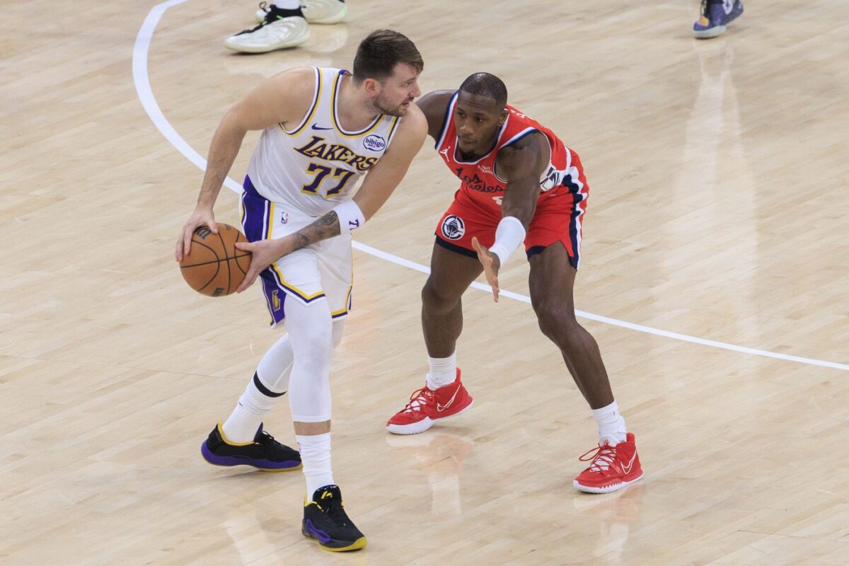 Opazujte gibanje Dončića, sledila je rdeča luč (VIDEO)