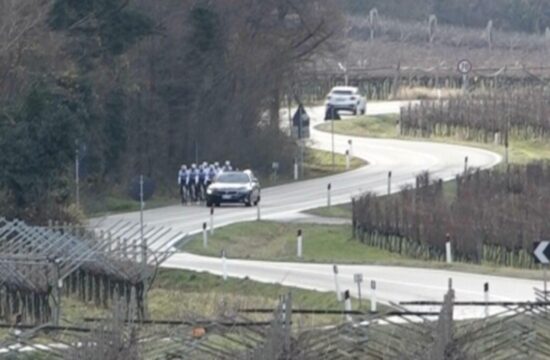 Grozljivo: v Italiji streljali na mlade kolesarje (VIDEO)