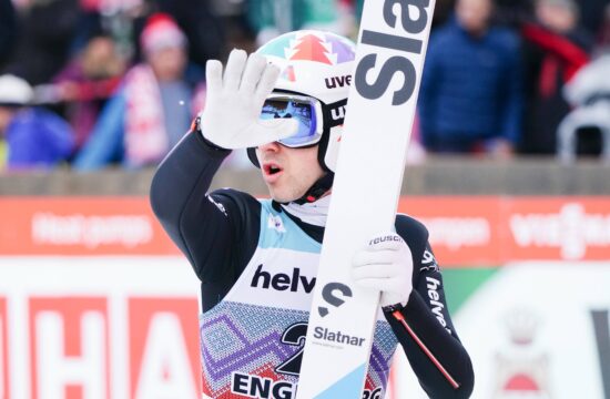 Dvakrat družica, nikoli nevesta – niti pri 44-ih se ne da!