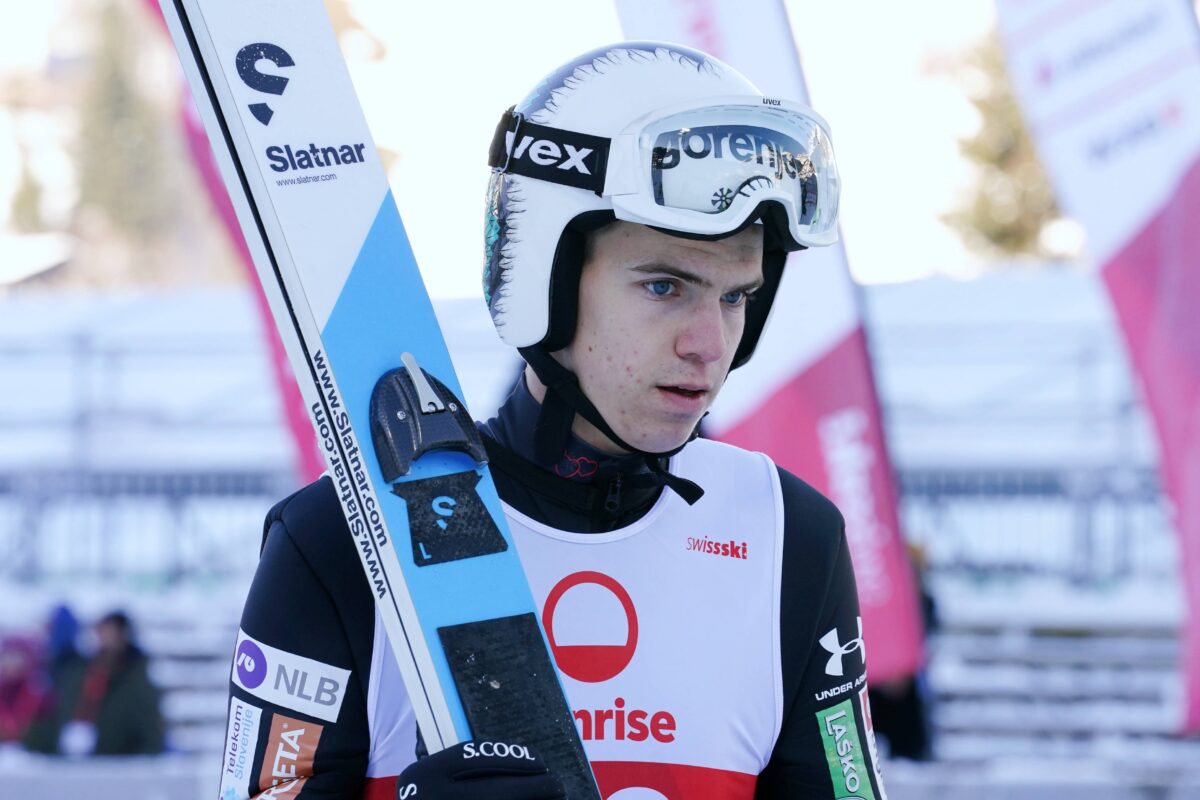 Kos ostaja doma, Tepeš le s četverico