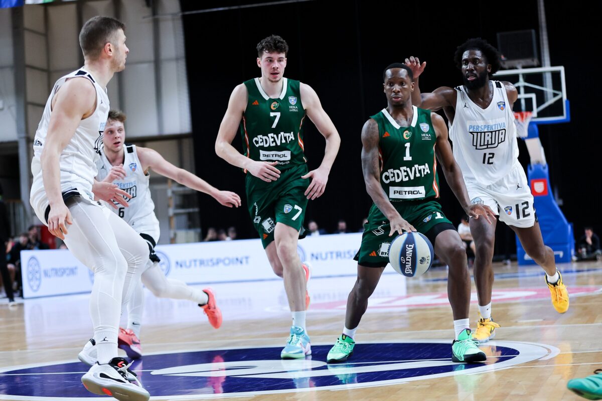 Napet ljubljanski derbi vendarle pripadel favoritom