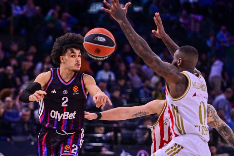 Zvezdi vrnitev ni uspela, prvaki zdržali proti Barceloni