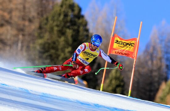 Schwarz zmagovalec Livigna, odstop edinega Slovenca