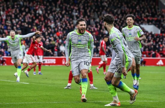 Man City melje naprej, sinjemodri skočili na prvo mesto (VIDEO)