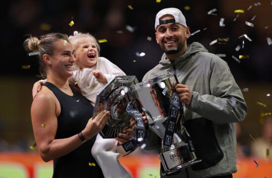 V bitki spolov brez presenečenja (VIDEO)