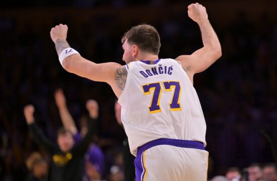 Trener na veliko hvalil Dončića, ta je nasmejal novinarje (VIDEO)