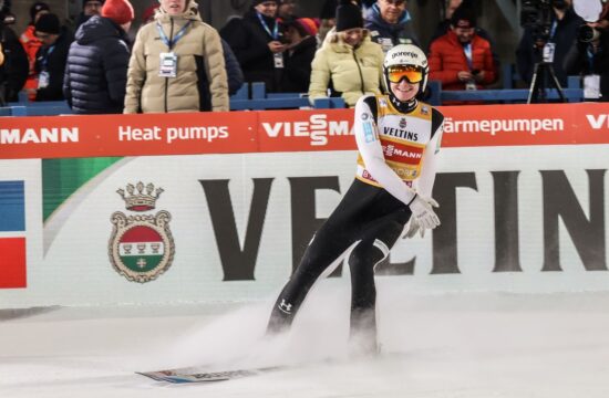 Oberstdorf končno slovenski: Prevc prvi, Zajc diskvalificiran