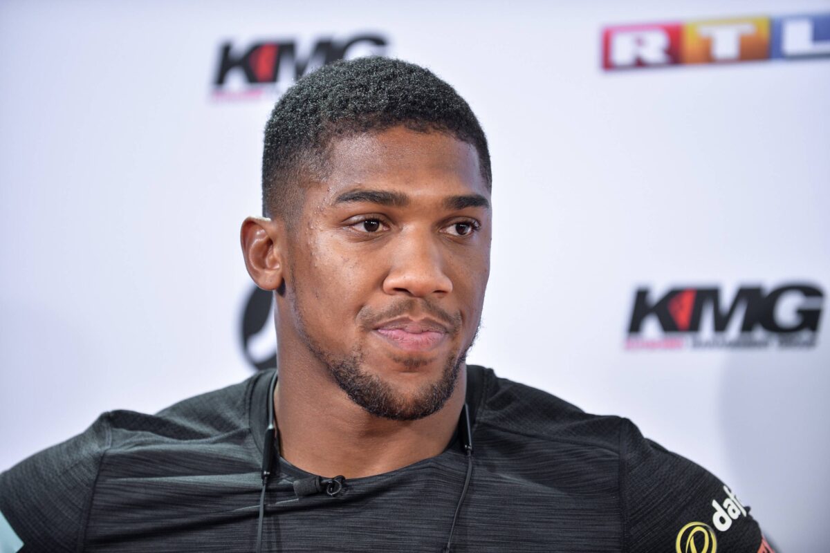 Znanih več podrobnosti: Anthony Joshua za las ušel smrti (VIDEO)